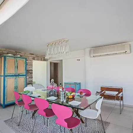 Amazing With Private Pool 1585